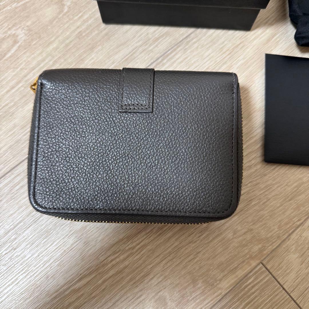 美品　サンローラン　財布　二つ折り　SAINT LAURENT レディース
