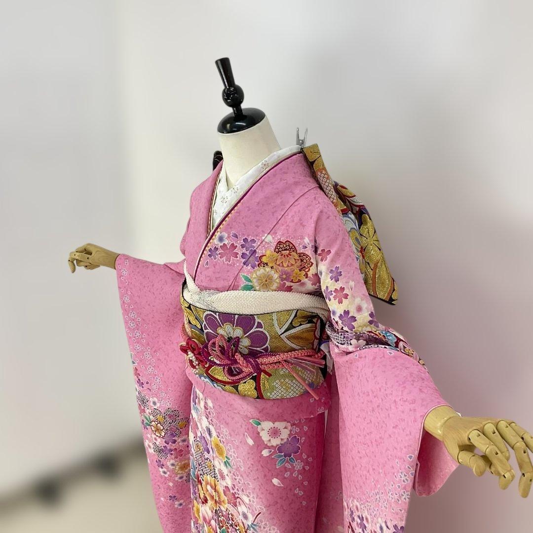 正絹お振袖 ピンク 変わり紋織り地　Mサイズ　仕立て上がり品　美品