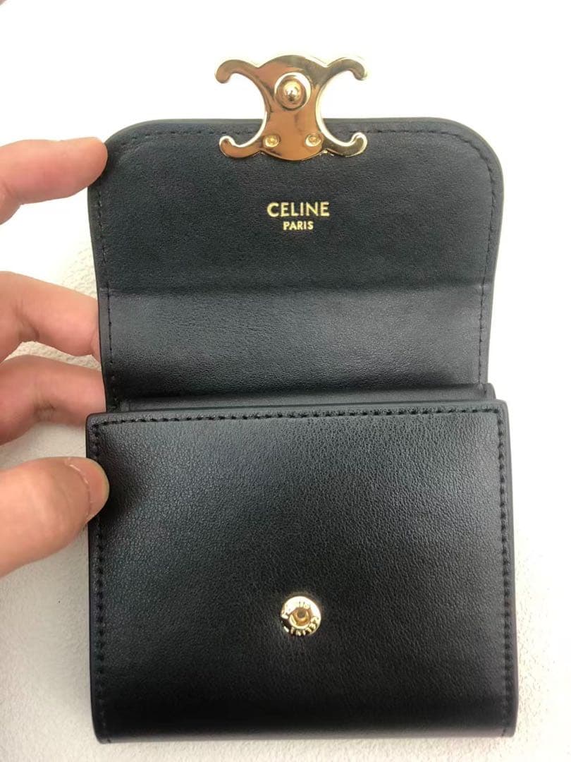 CELINE トリオンフ 三折り財布 ブラック ゴールド金具