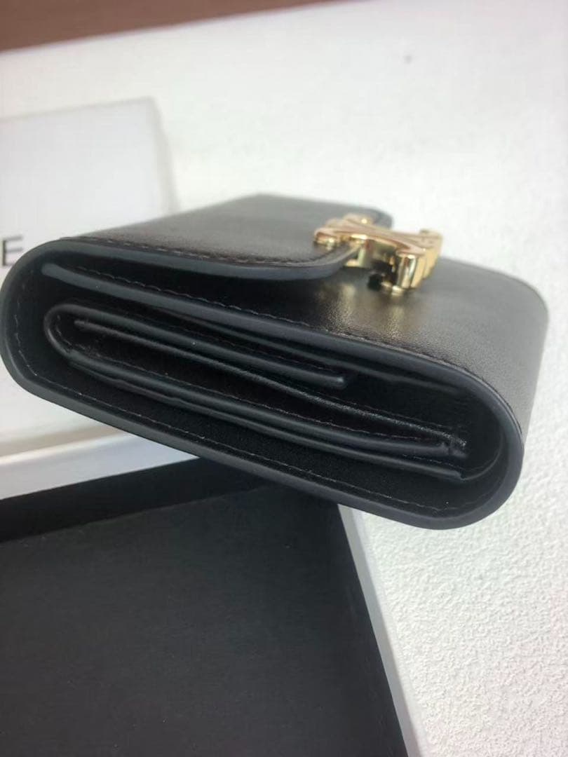 CELINE トリオンフ 三折り財布 ブラック ゴールド金具