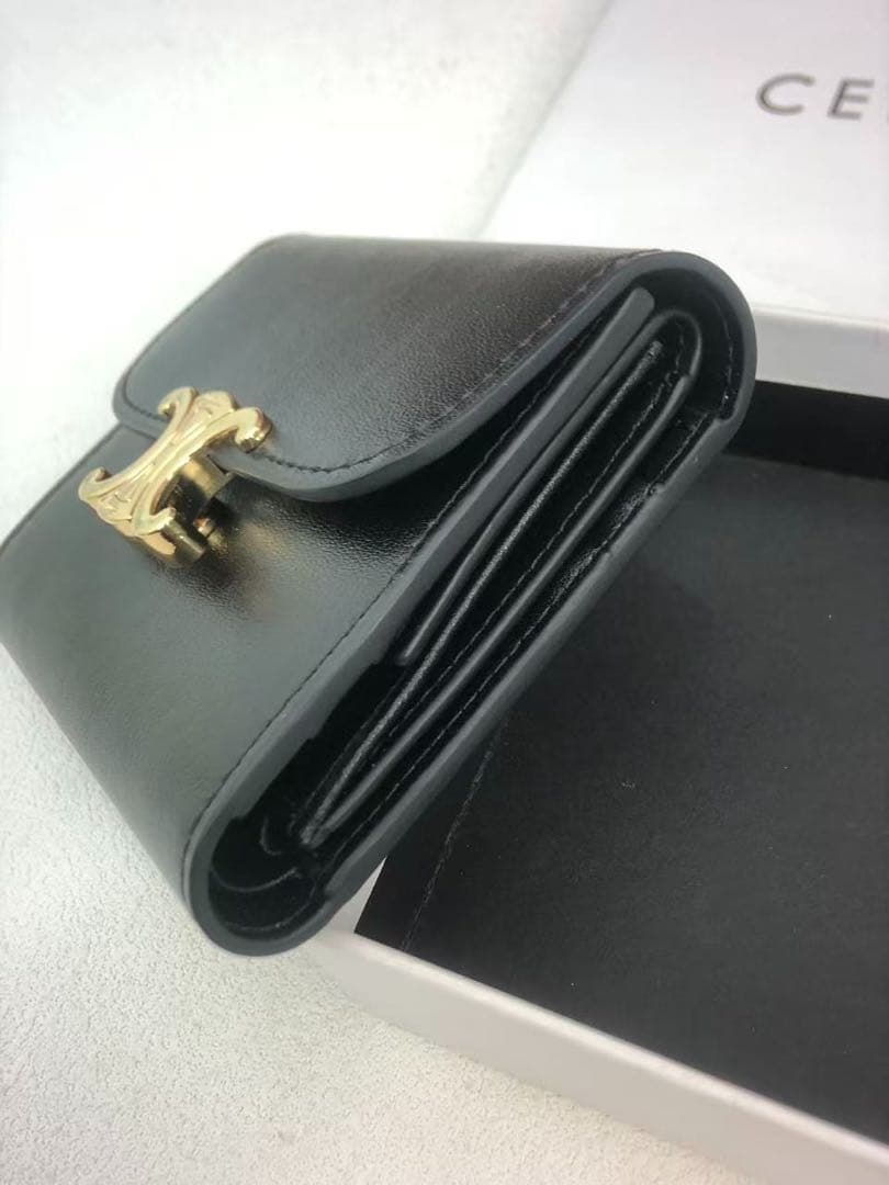 CELINE トリオンフ 三折り財布 ブラック ゴールド金具