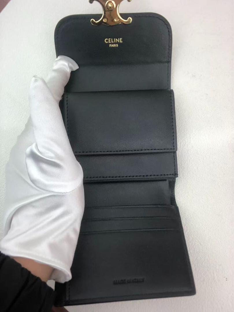 CELINE トリオンフ 三折り財布 ブラック ゴールド金具