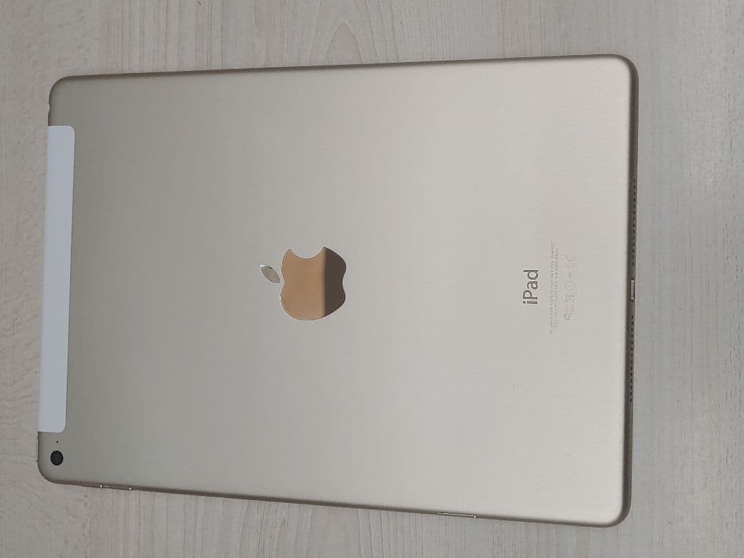 iPad Air 2 32GB A1567 MNVR2J/A ソフトバンク