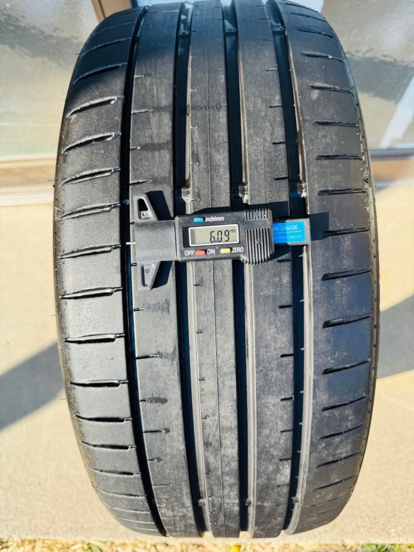 ファルケンAZENIS FK520L 225/40ZR18 92Y 2025年製