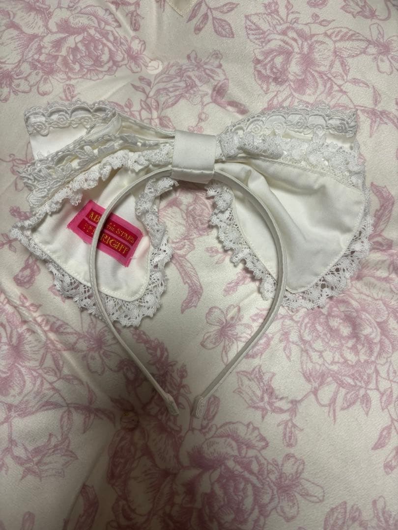 キャメロンカチューシャオフ白ほぼ新品！極美品お値引きしました