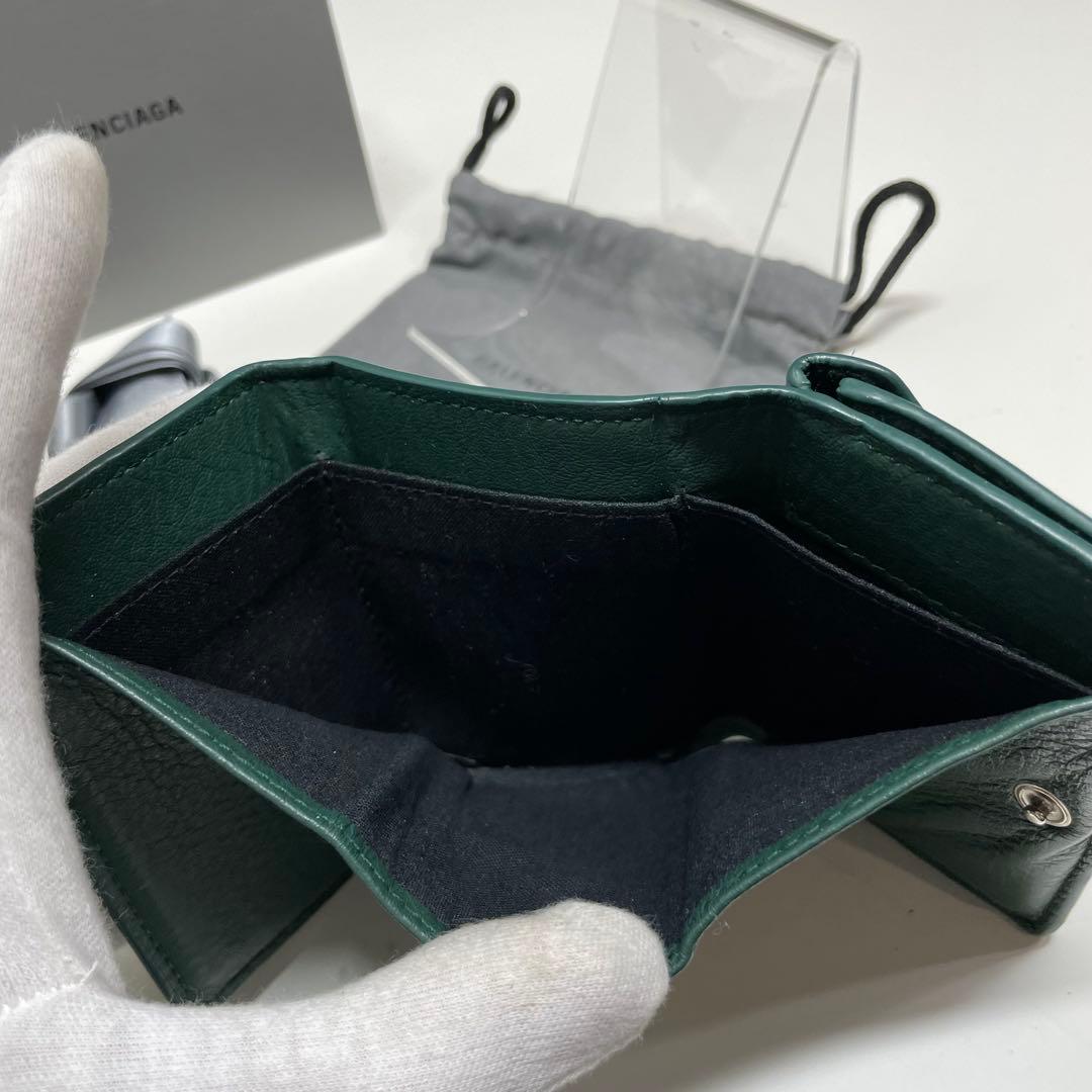 ギ*ス様 BALENCIAGA グリーンレザー 三つ折り財布