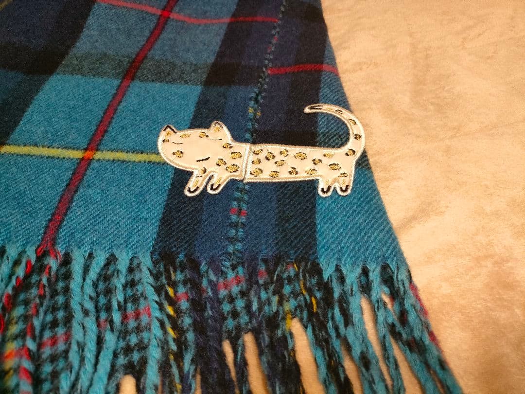 ツモリチサト 猫 ワンポイントマルチカラーマフラー