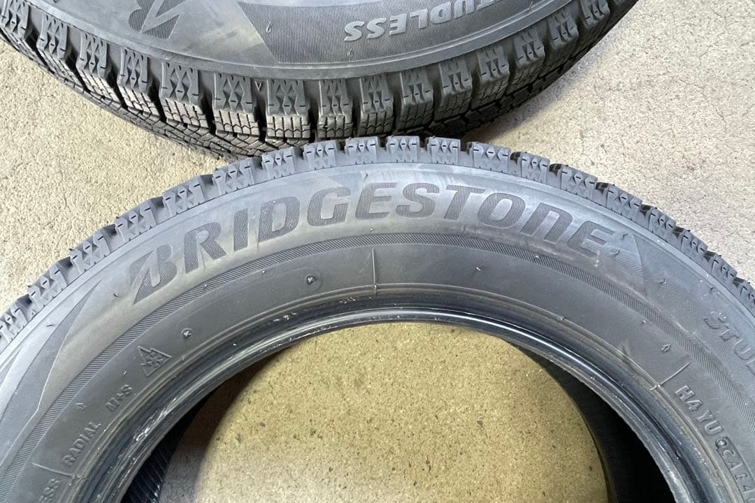 ✦送料込✦ブリヂストン　スタッドレスタイヤ　VRX2 175/65R15 2本