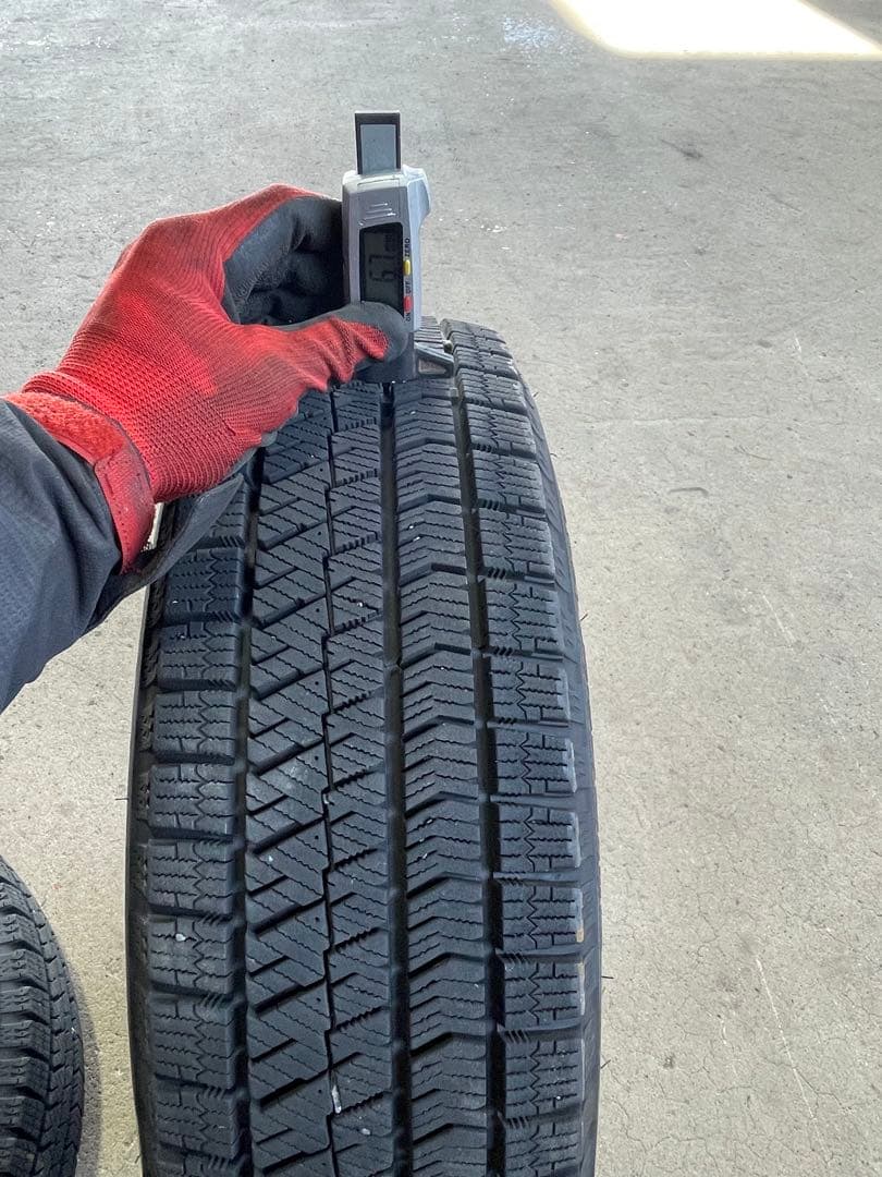 ✦送料込✦ブリヂストン　スタッドレスタイヤ　VRX2 175/65R15 2本