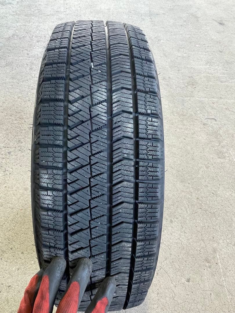 ✦送料込✦ブリヂストン　スタッドレスタイヤ　VRX2 175/65R15 2本