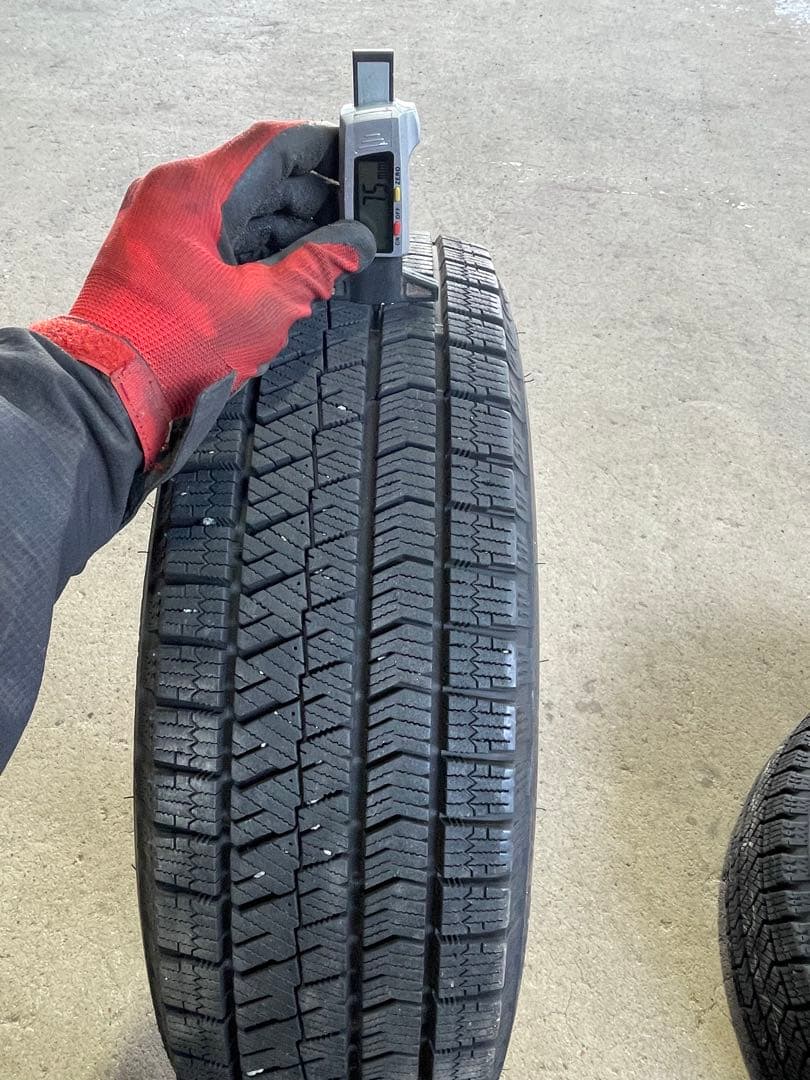 ✦送料込✦ブリヂストン　スタッドレスタイヤ　VRX2 175/65R15 2本
