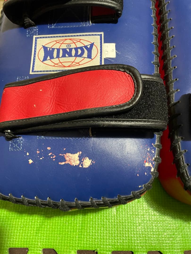 専用最終価格windy本革キックミットL、マーシャルワールド本革パンチングミット