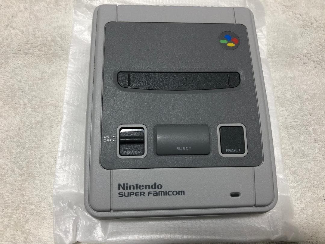 美品　ニンテンドークラシックミニ　スーパーファミコン 任天堂