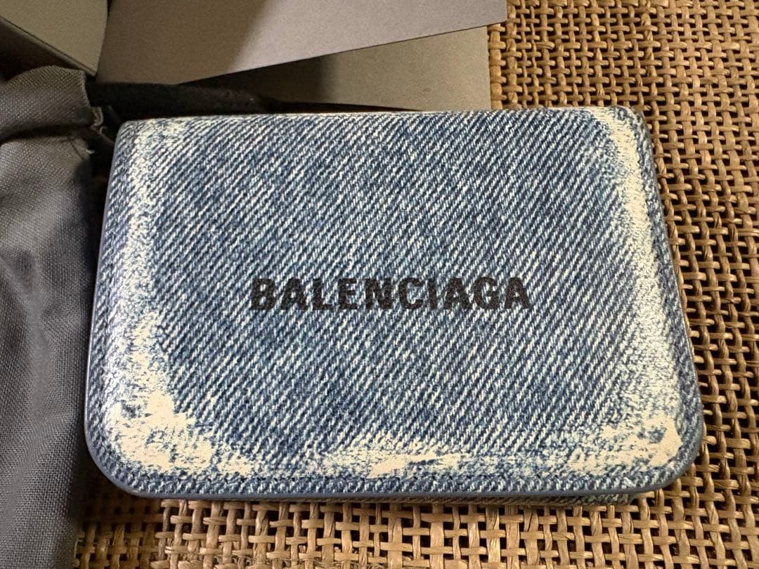 2023年春夏限定 BALENCIAGA デニム三つ折り財布