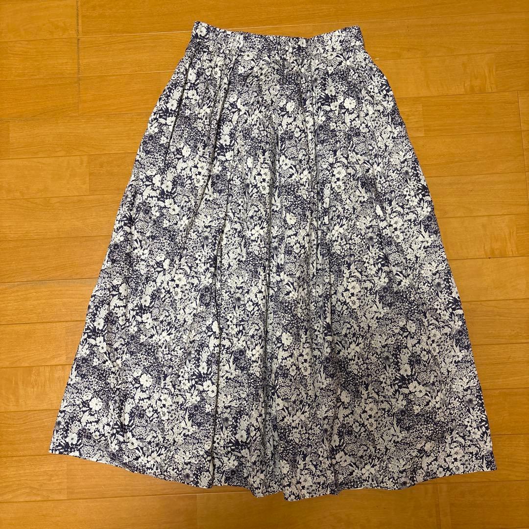 kagure フレアロングスカート ネイビー花柄　リバティ