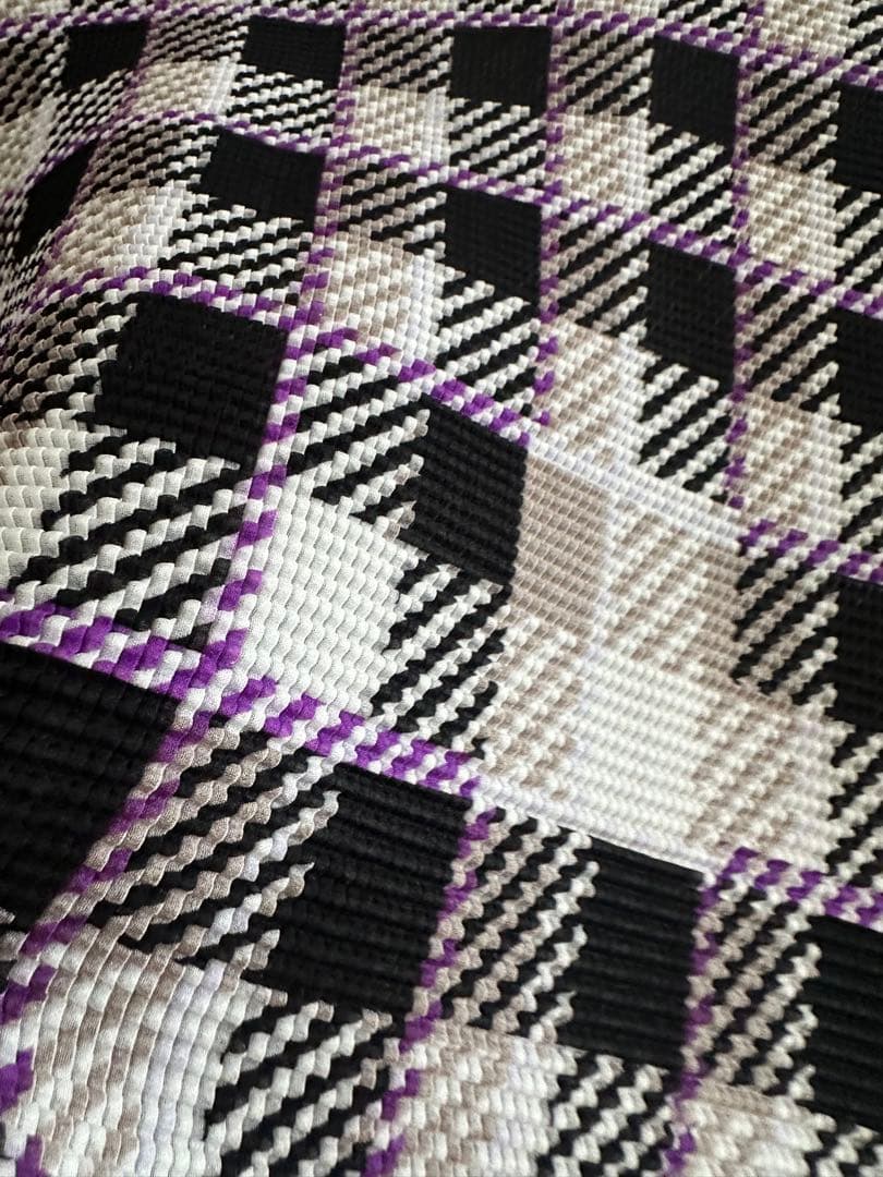 me ISSEY MIYAKE ストレッチプリーツ チェック柄 カットソー