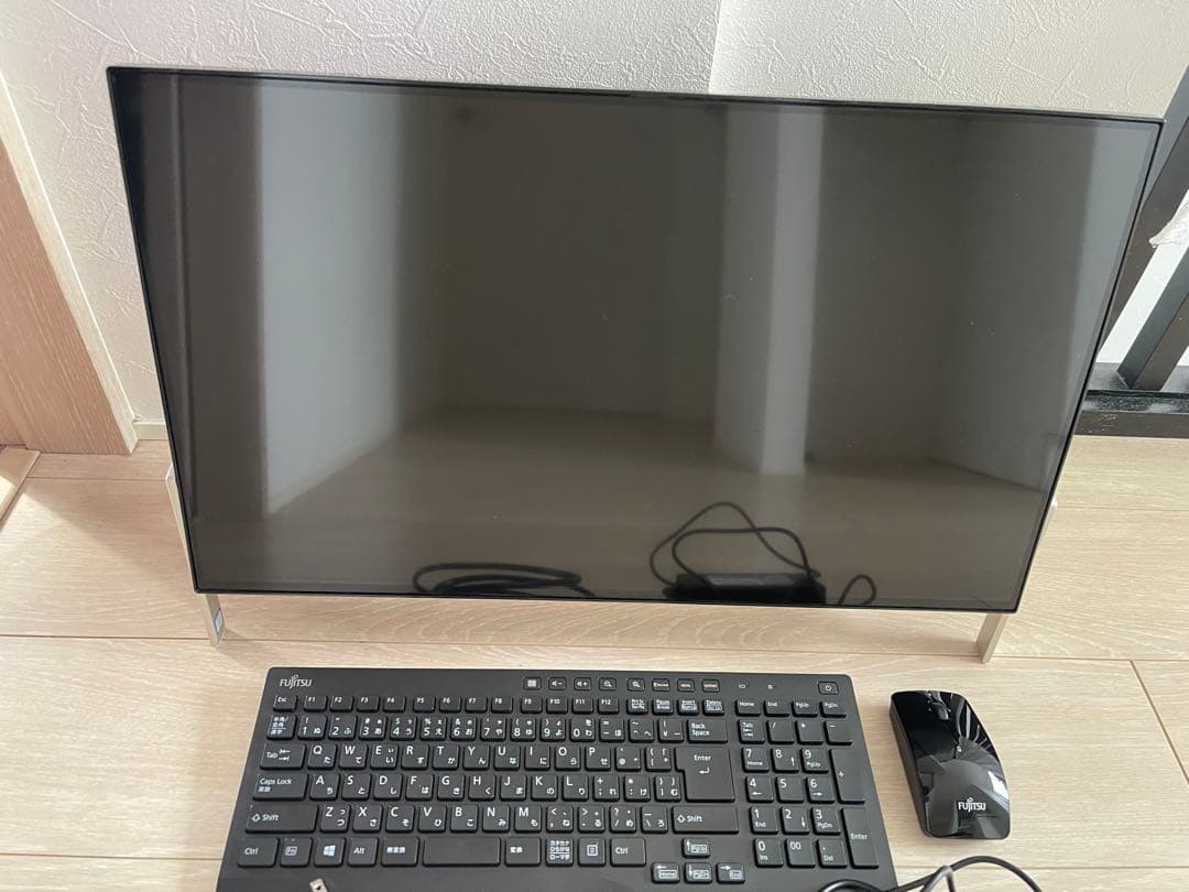 富士通の一体型デスクトップPC ESPRIMO FH70/B3
