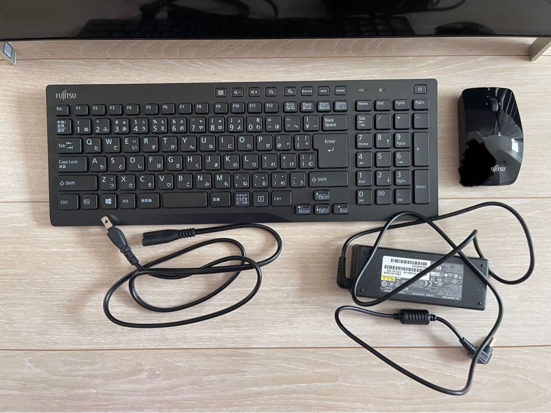 富士通の一体型デスクトップPC ESPRIMO FH70/B3