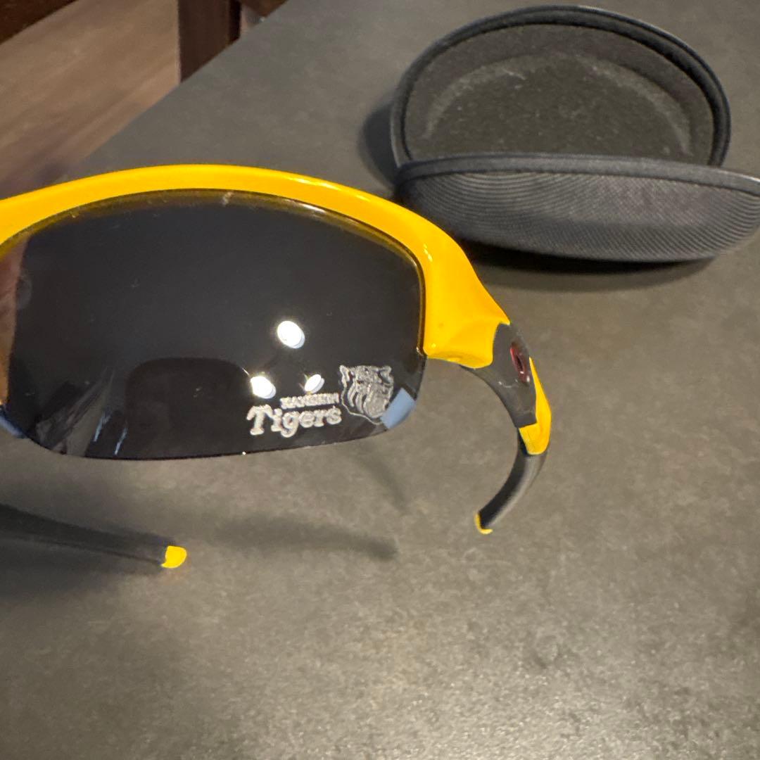オークリー　Oakley サングラス　阪神タイガースコラボ