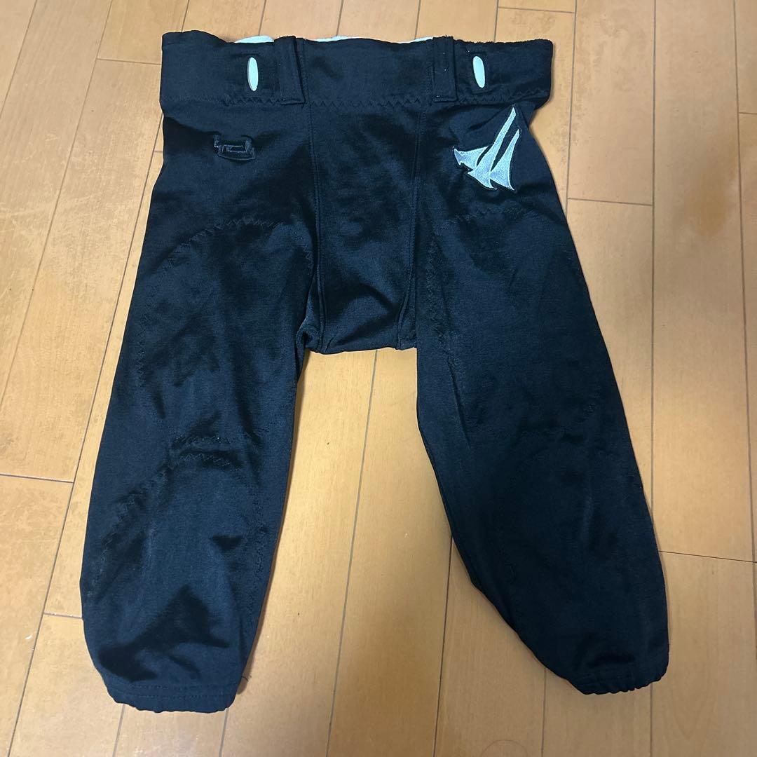 Under Armour他 パッド付きフットボールパンツ