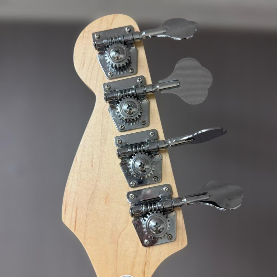 782067/ Woofy basses エレキベース gibson 木目