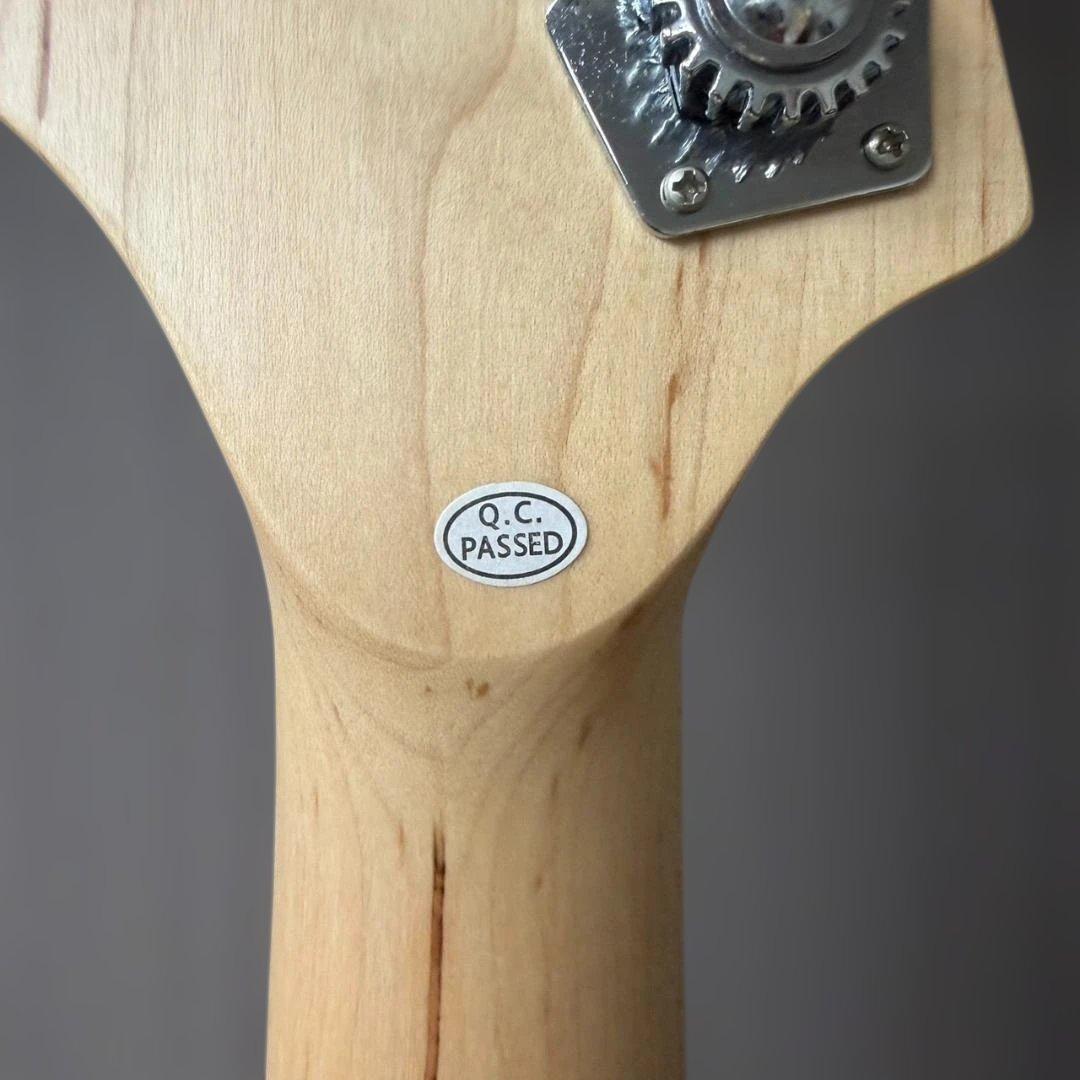 782067/ Woofy basses エレキベース gibson 木目