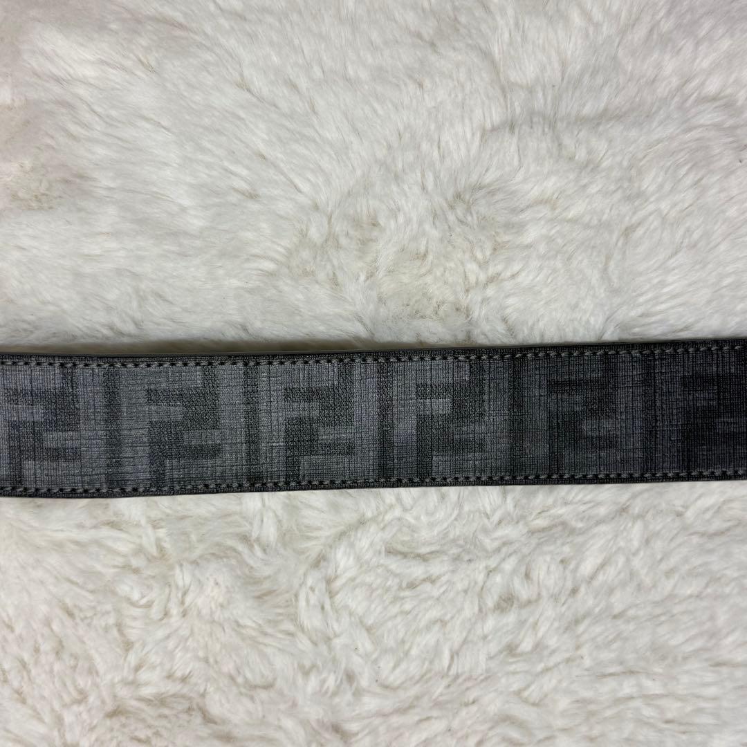 ようた現行 FENDI フェンディ ベルト FF スクエア ネイビー 90