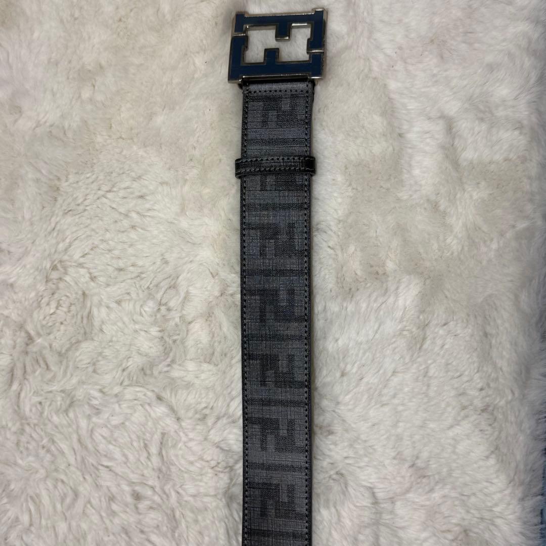 ようた現行 FENDI フェンディ ベルト FF スクエア ネイビー 90