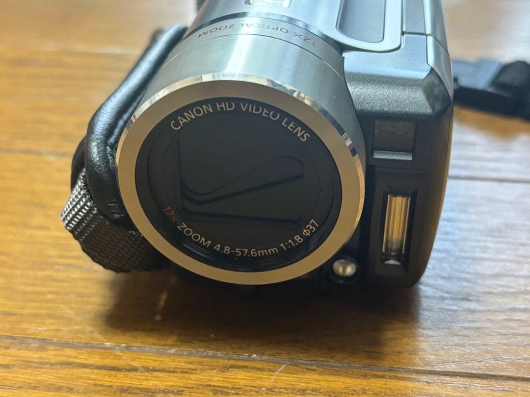 Canon IVIS HF10 ビデオカメラ 本体