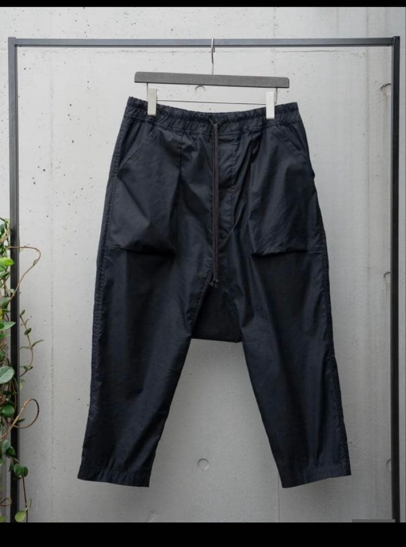 pryシュウトLuxe-Cotton Sarouel Cropped Pants