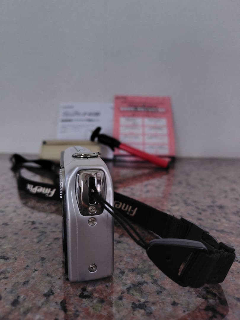 【良品】FUJIFILM FinePix F40fd デジタルカメラ