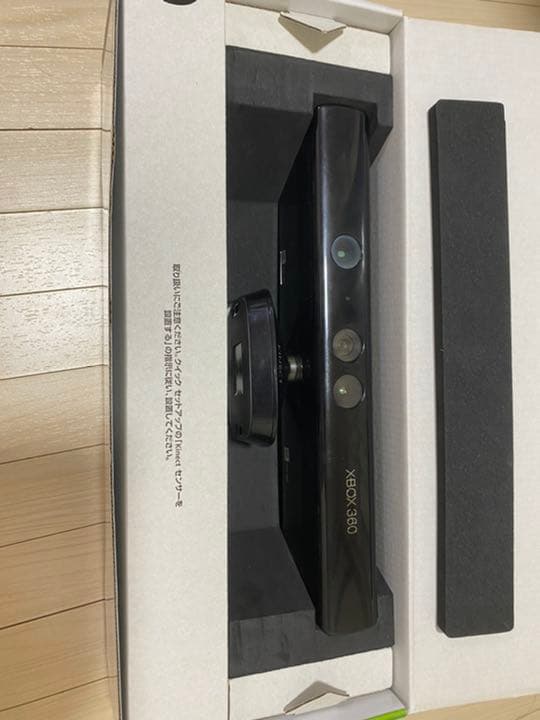 Xbox 360 Kinect センサーXBOX360ソフト6本コントローラ2個