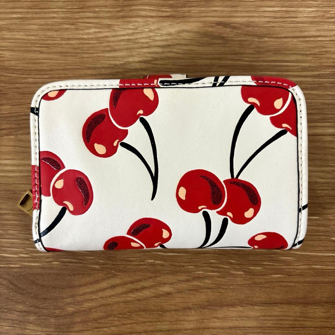 【未使用】Coach チェリー柄 二つ折り財布