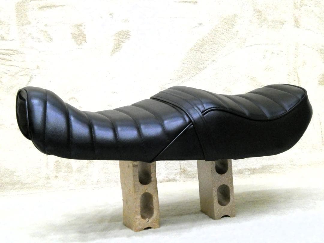 ジェイド250 タックロール シート 黒皮 /完成品 JADE250