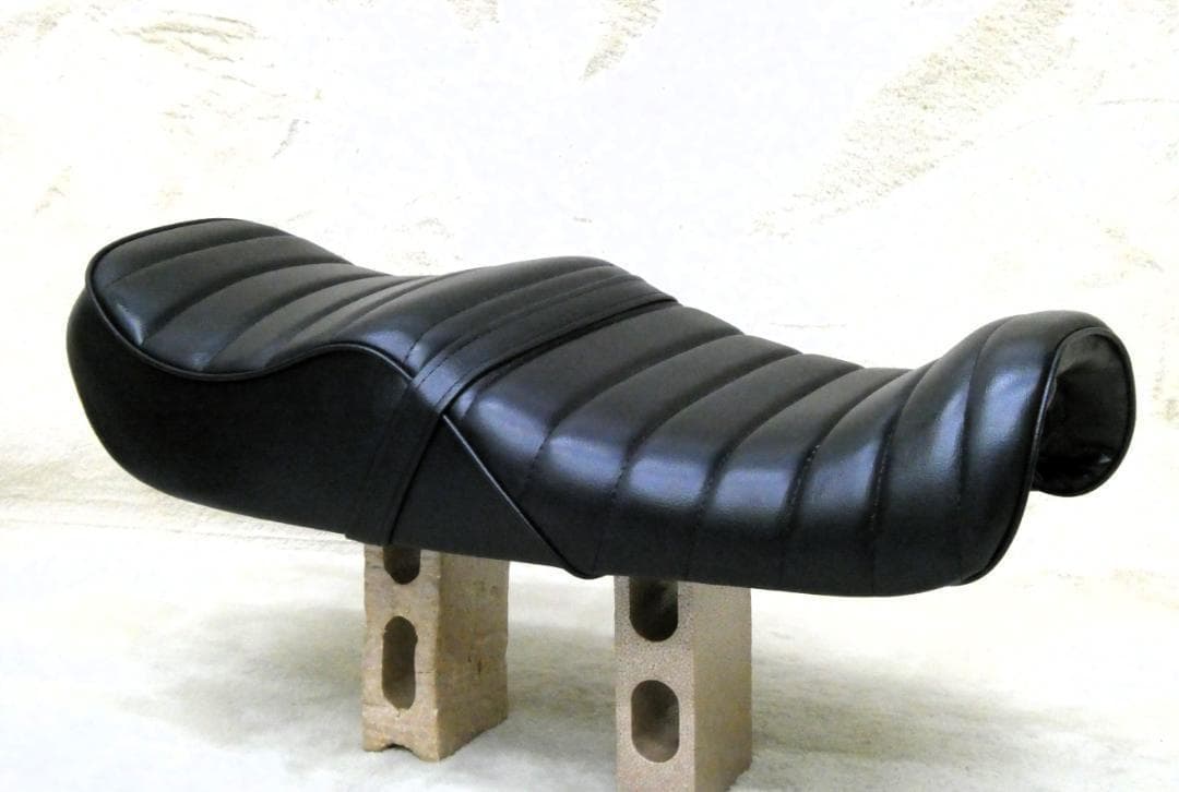 ジェイド250 タックロール シート 黒皮 /完成品 JADE250