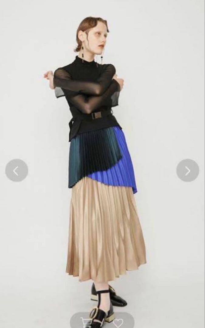 スカート UN3D. ORIGAMI PLEATS SK GS