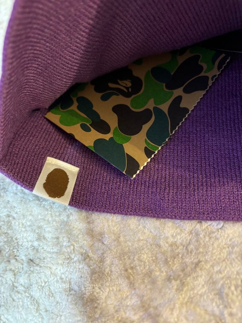 BAPE ストーン装飾 紫ニット帽