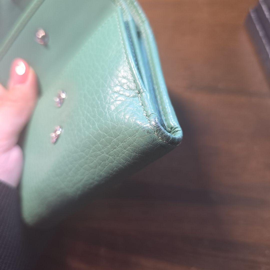 PRADA グリーンレザー三つ折り財布