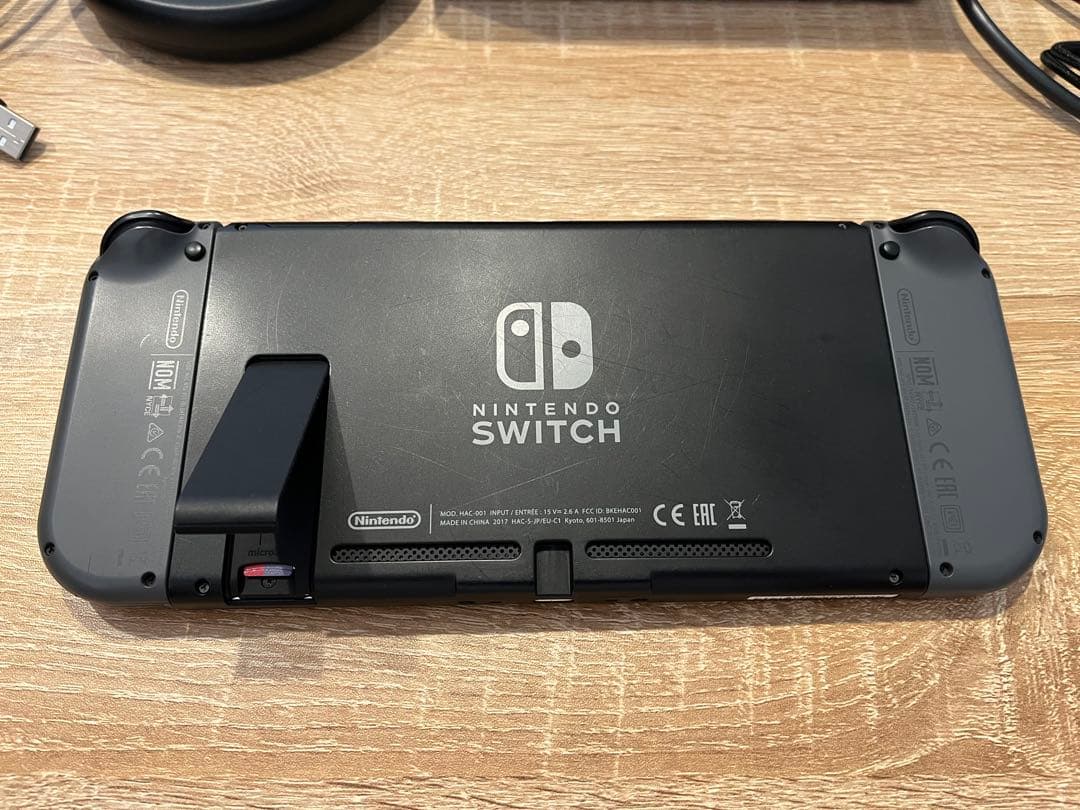 【中古】Nintendo Switch 旧モデル／グレー　マリオカート8