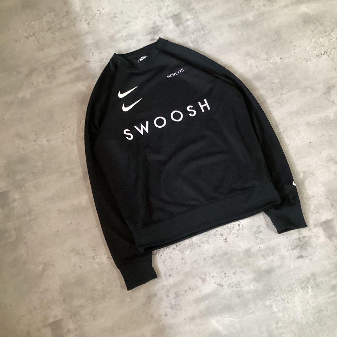 NIKE ナイキ　スポーツウェア　　長袖　ブラック　黒