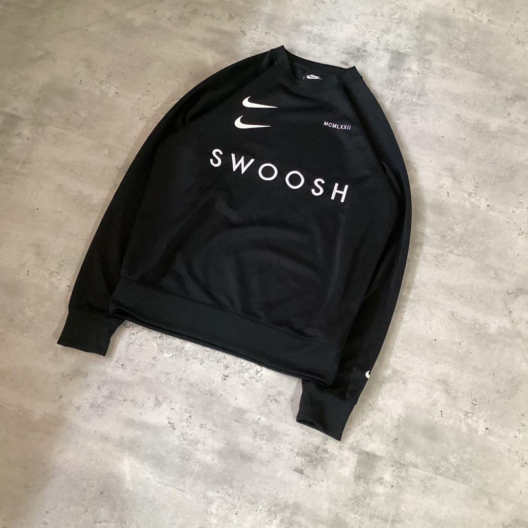 NIKE ナイキ　スポーツウェア　　長袖　ブラック　黒