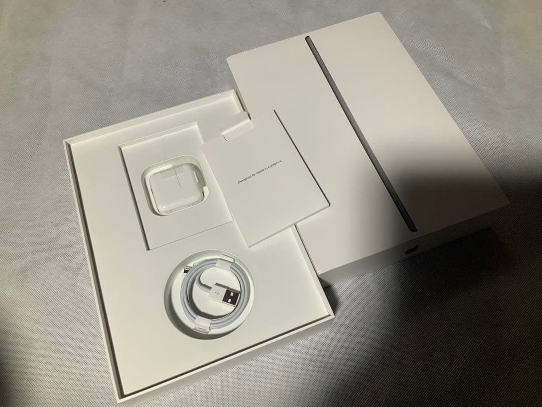 し*い様 Apple iPad Airスペースグレー 美品