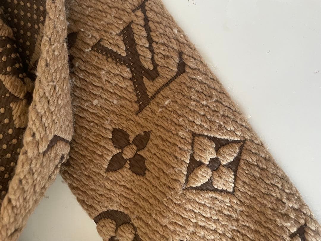 ルイヴィトン　LOUIS VUITTON マフラー ロゴマニア キャメル系