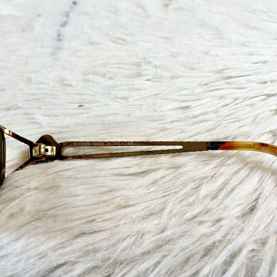 美品　FENDI　サングラス　SL7022　ブラウンレンズ　ゴールドフレーム