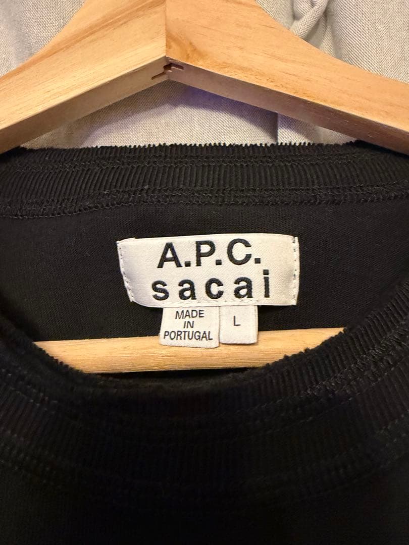 A.P.C.／sacai ブラックTシャツ