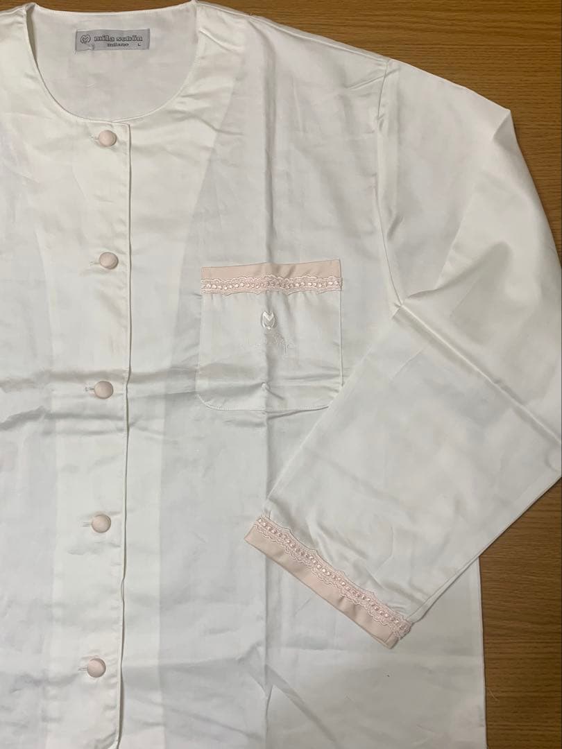 お値下げ！　ミラショーン　パジャマ　長袖　春　夏　オフホワイト　刺繍　レース