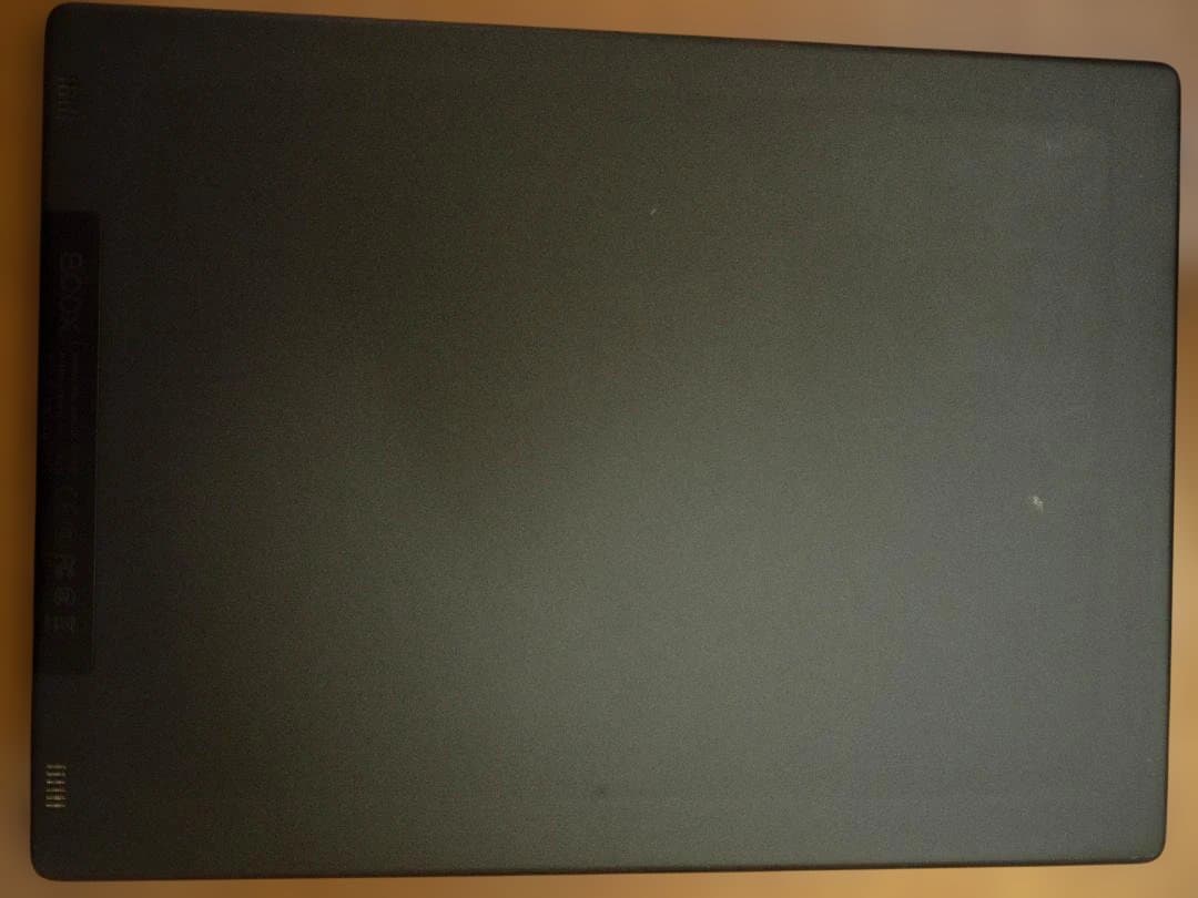 BOOX MAX Lumi E-Ink 13インチタブレットと付属品
