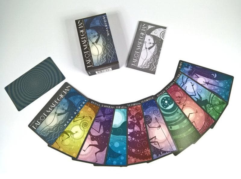 【正規品タロットカード】独特のシルエットデザインの世界観✨月影の魔術師のデッキ
