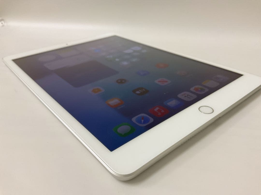 【美品・BT92％】iPad 第8世代 32GB Wifiモデル シルバー