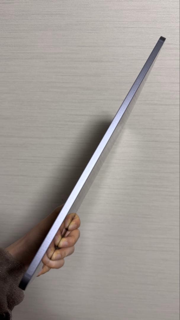 未使用に近いIPad Air 第7世代 13インチ WiFi+Cellular